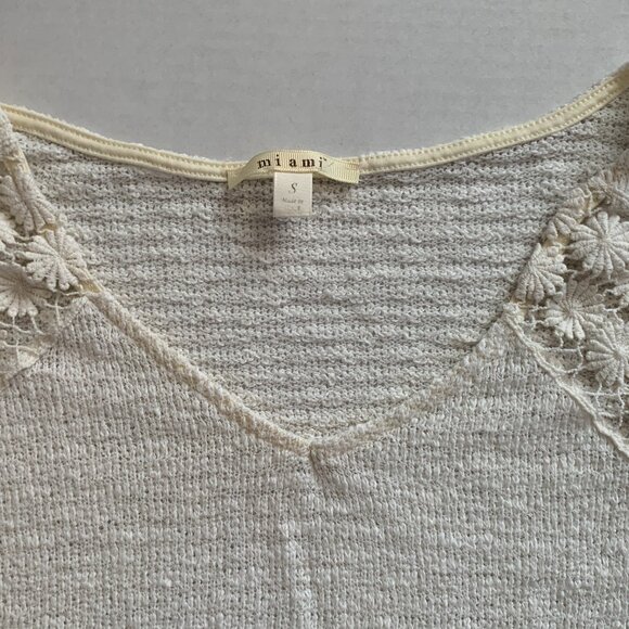Maimi Boxy Tee Top Blouse Cream Beige Crochet Oversized Floral V neck Knit Sz S - Picture 5 of 10